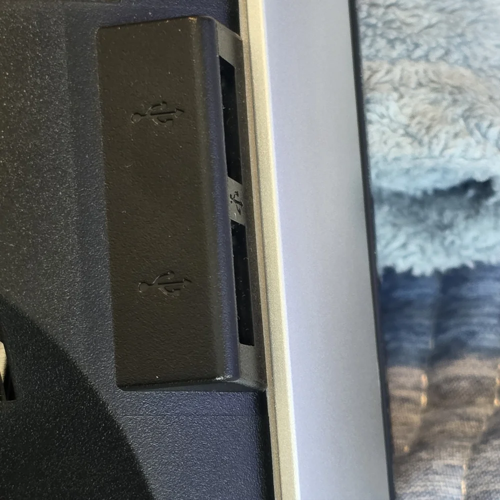 HP w2207h 22